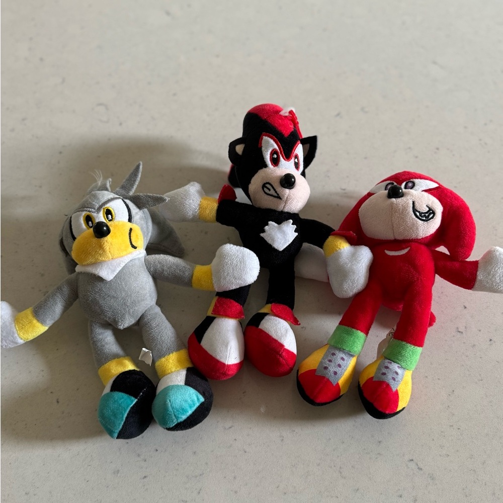 Sonic the Hedgehog characters lot of 3 plush soft stuffed toys collectibles 8in